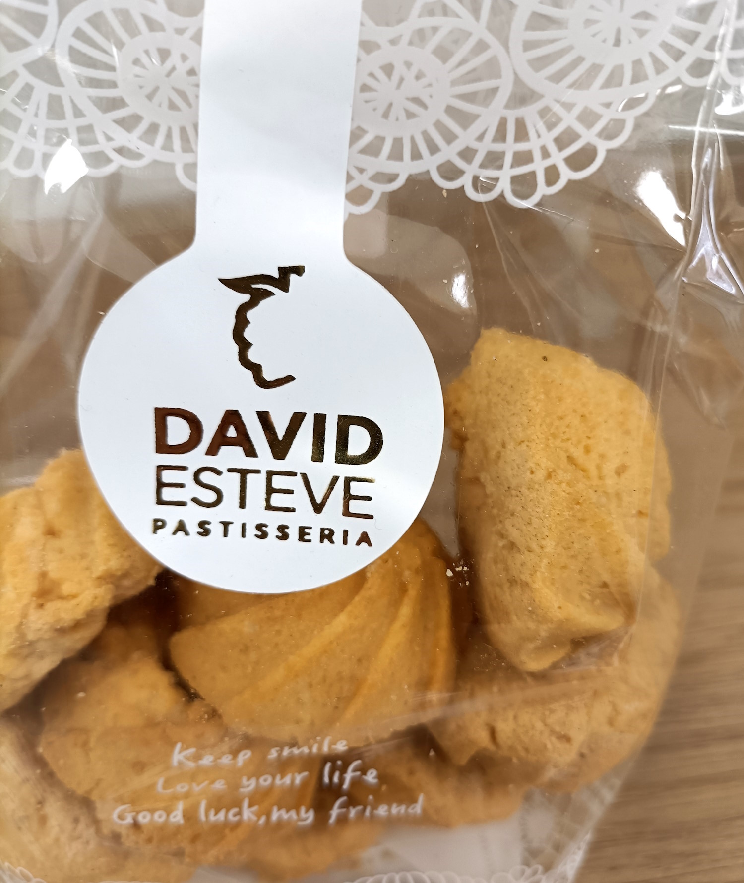 En pleno centro de Valencia David Esteve Pastelería