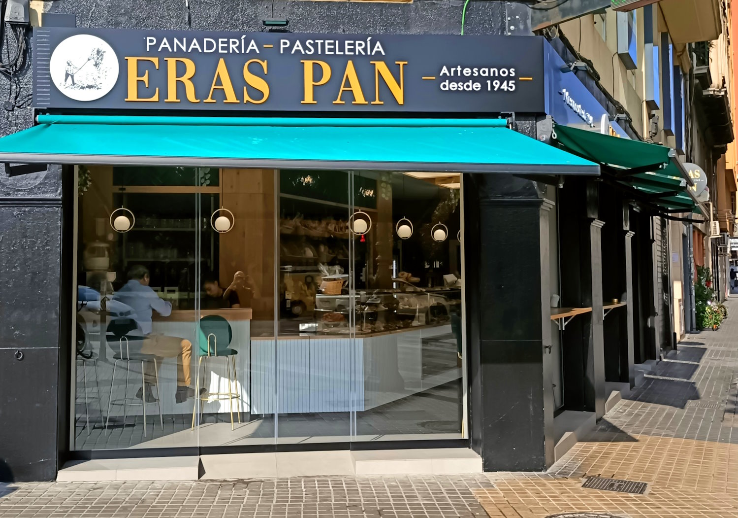 REFORMA TERMINADA DEL HORNO PANADERÍA PASTERÍA ERAS PAN. Valencia, Julio 2023