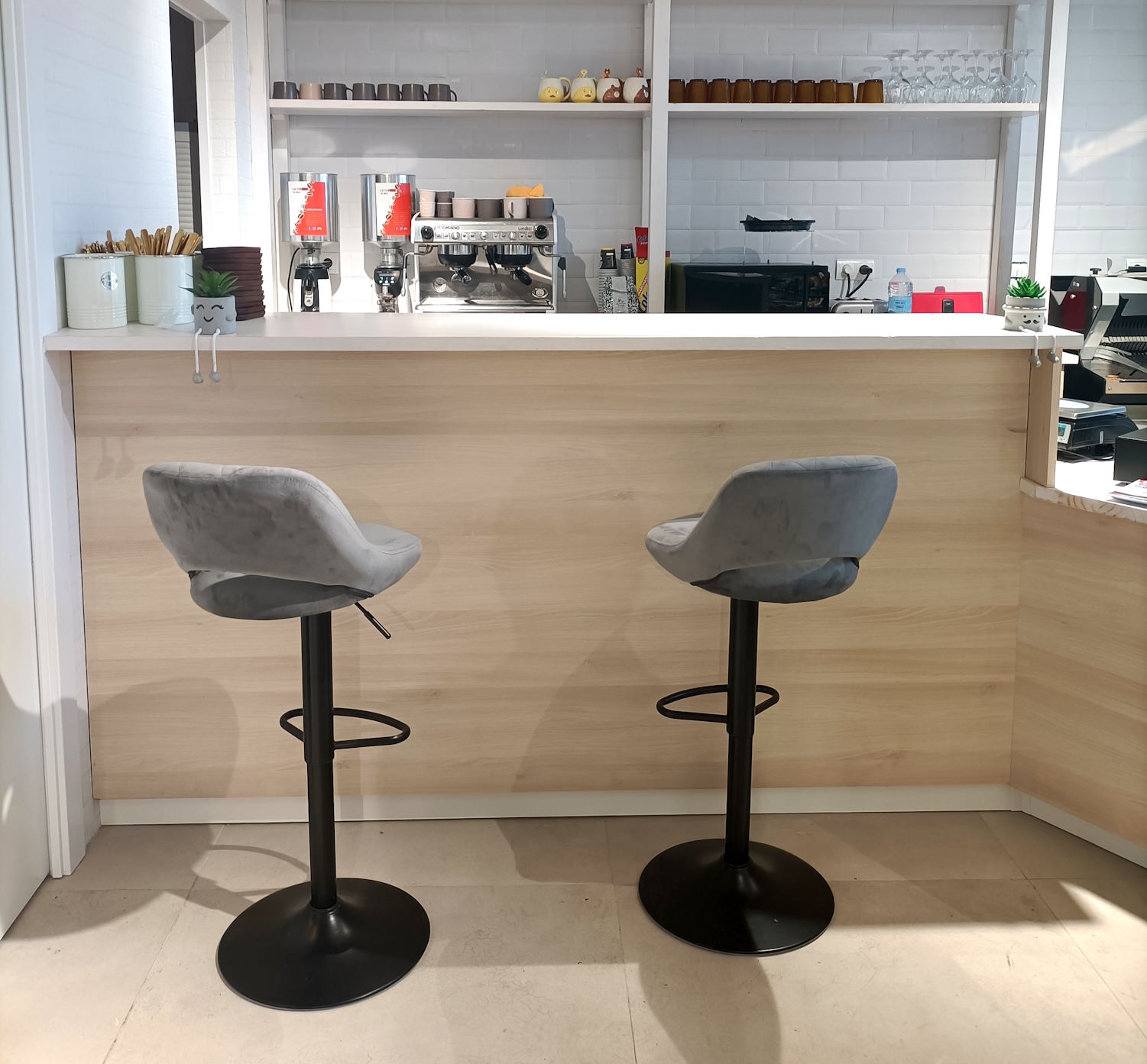 Reforma Panadería Pastelería LA TAHONA DEL ABUELO Av. Francia, Valencia. Septiembre-Octubre 2023
