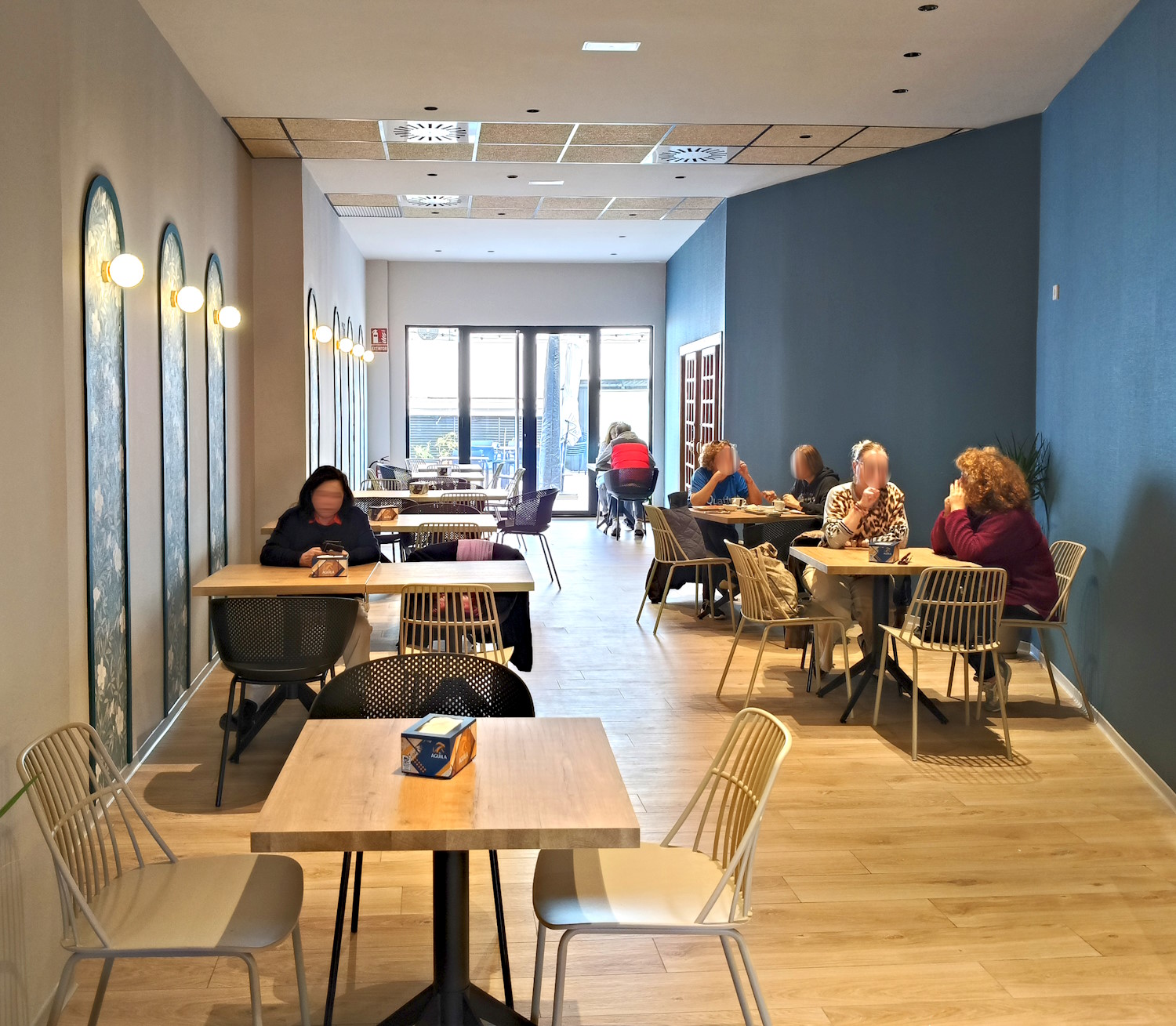 VITUALLA Café, Lounge, Vinos y Gourmet