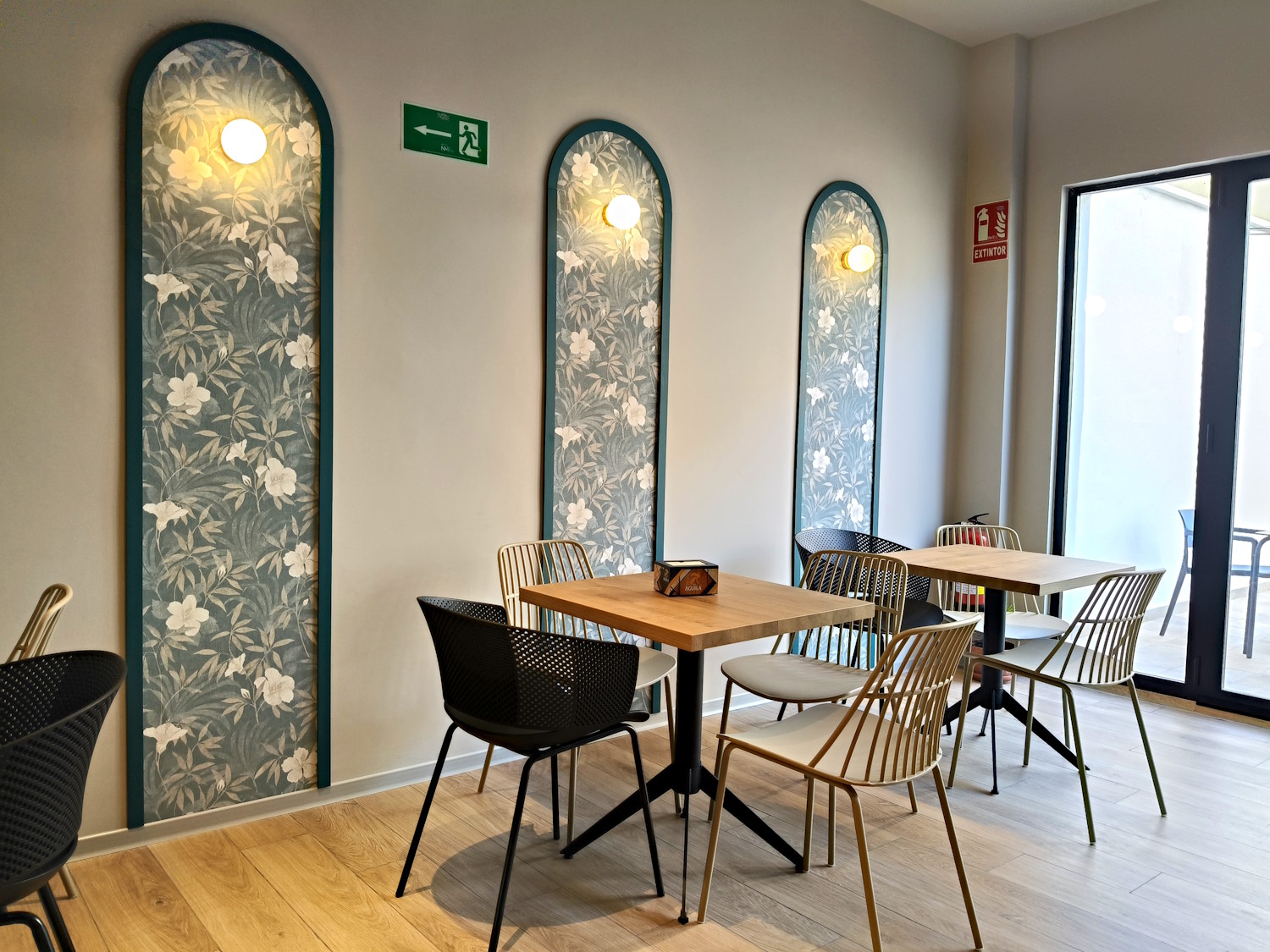 VITUALLA Café, Lounge, Vinos y Gourmet